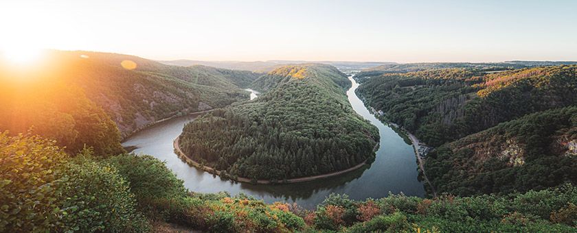 Die Saarschleife bei Sonnenunteergang.