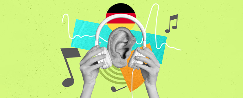 Eine Collage mit verschiedenen Bildelementen. Zwei Hände halten einen Kopfhörer über ein Ohr. In der Luft fliegen Musiknoten.