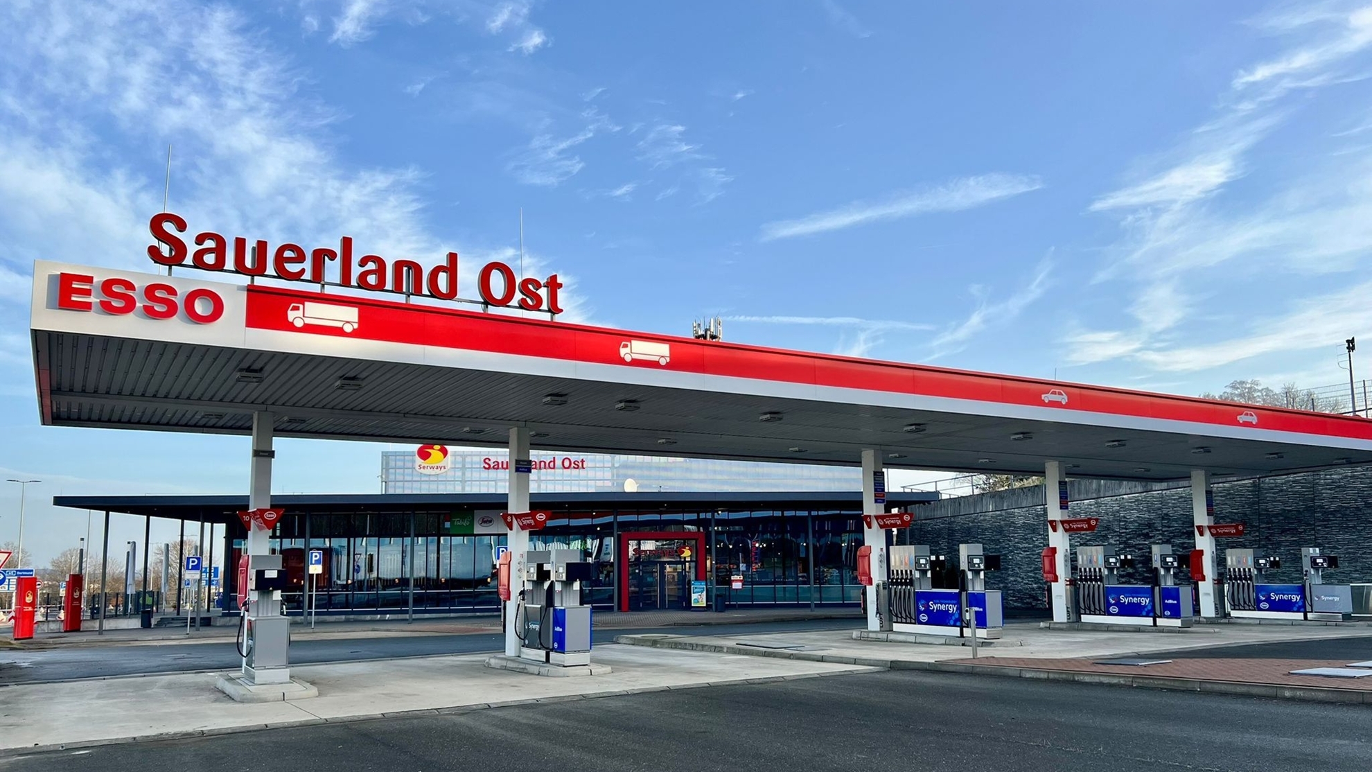 Raststätte_Sauerland_Ost_Außenansicht